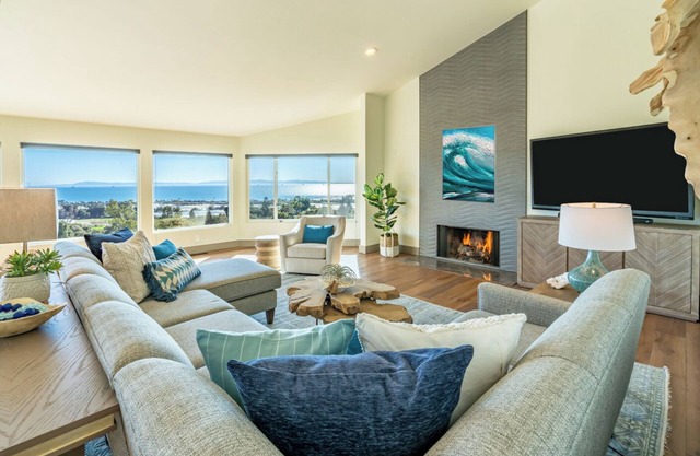 Modern, Coastal Elegance With Stunning Views!