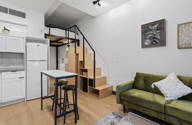 Modern Contemporary Studio in Downtown Denver