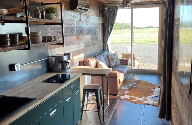 Modern Country Container Home - Great Location