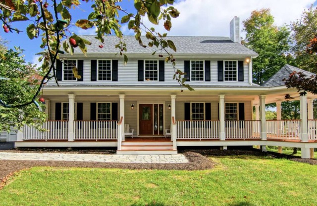 Modern Farmhouse Gem minutes from downtown Kent CT