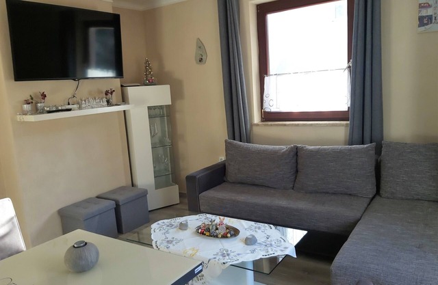 Modern FEWO with sep. Kitchen and free Alpentherme entry only 400m to the ski lift