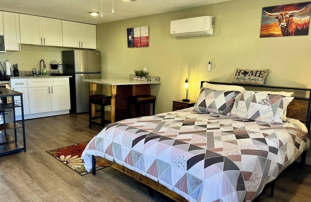 Modern furnished, fully-equipped Studio Appartment in School Neighborhood