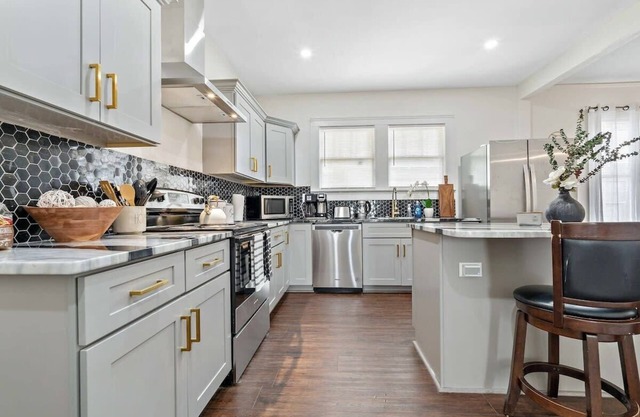 Modern Gem | 2 Homes Rental, Sleeps 10, Large Groups!