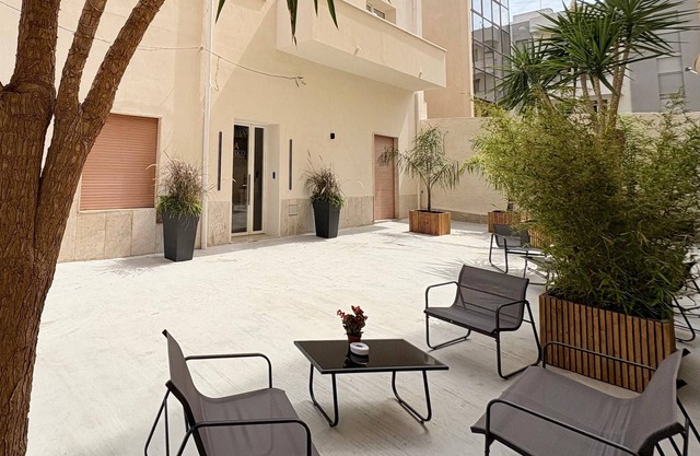 Modern guesthouse in Marsala, near historic center and port for the Egadi Islands.