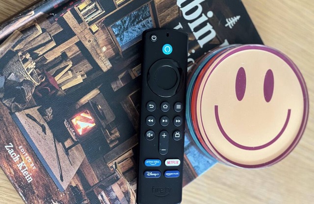 Modern High-Rise w/Projector, Firetable, Gym & Underground Parking