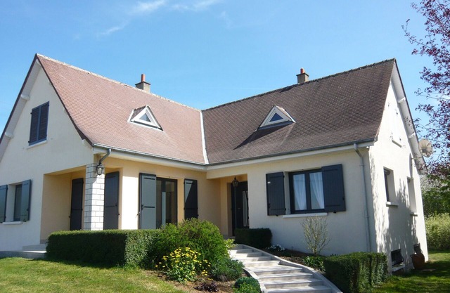 Modern house with garden, pet-friendly, Wi-Fi, private parking