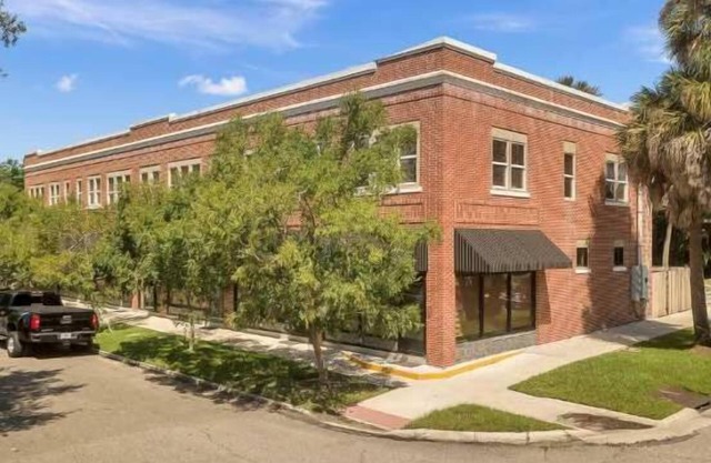 Modern Industrial Townhouses