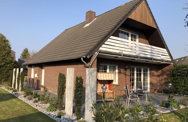 Modern, large 4 star house w/sauna and fireplace - 800m to the North Sea shore