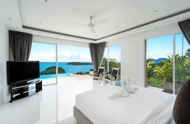 Modern luxury villa 270° seaview and infinity pool