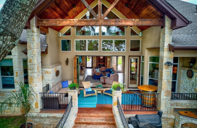 Modern Mediterranean Villa w/Luxe Amenities/Golf Cart/Handicap Accessible