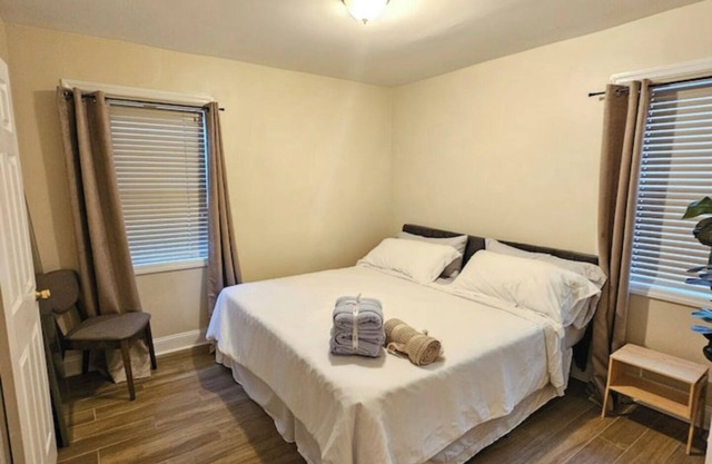 Modern Minimalist Haven 1BD 1BA Apt in SE DC WiFi