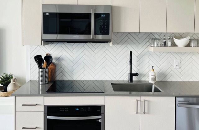 Modern New Studio Living in the Heart of Kelowna, BC