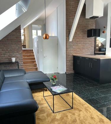 Modern Penthouse APT2 near Frankfurt