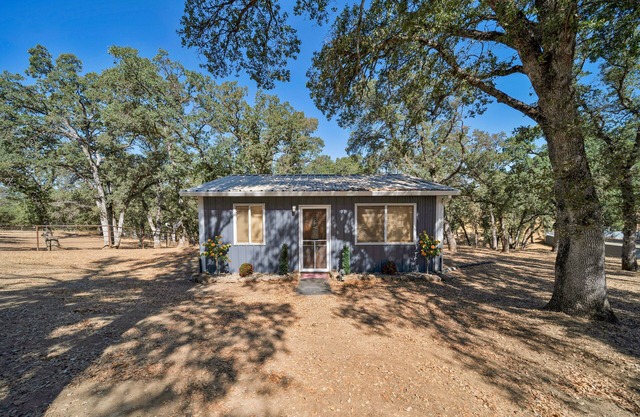 Modern Ranch Cottage | Red Bluff