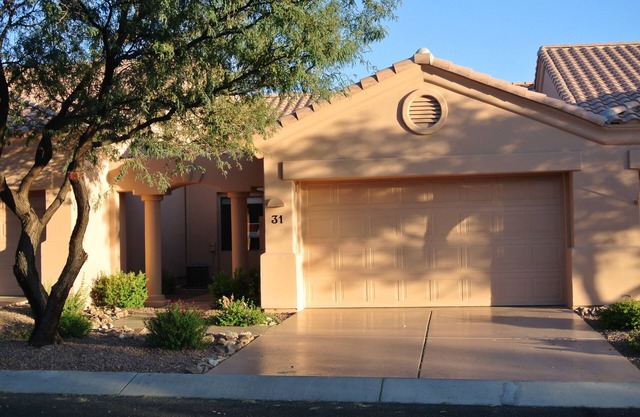 Modern Retreat In The Desert