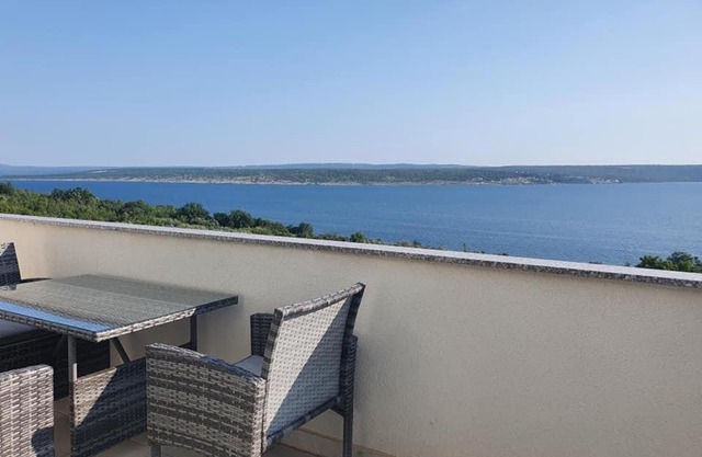 Modern Seeview Apartment Maslenica with Free WIFI, Free PARKING, 300m from Beach