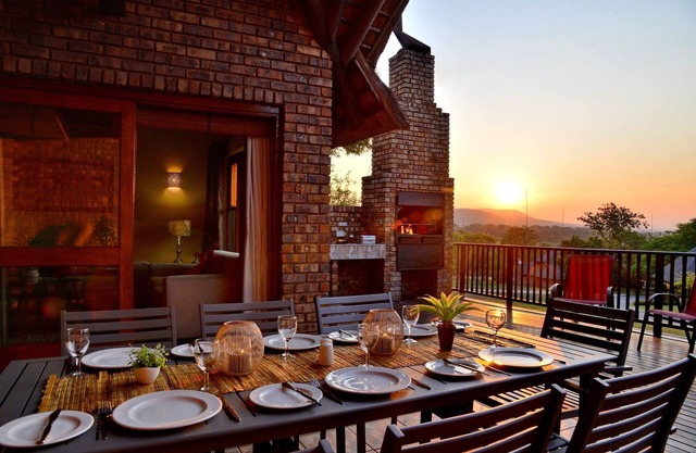 Modern & spacious villa minutes from Kruger National Park.