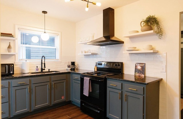 Modern Studio - Stylish Apartment in Downtown Lexington