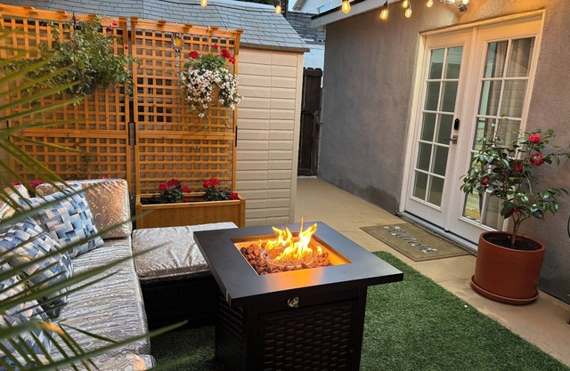 Modern Studio with AC, W/D, & Private Patio