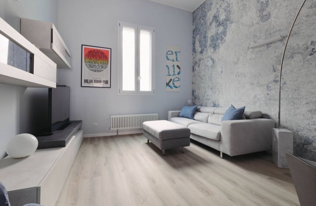 Modern Sunlit Loft-Milan Retreat