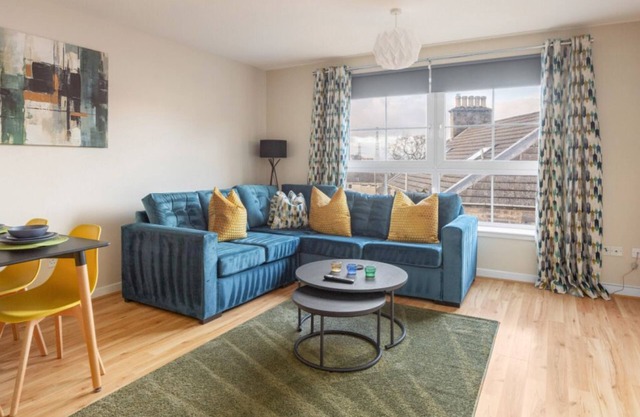 Modern Two-Bedroom House in Alloa