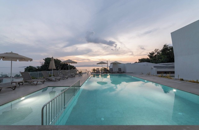 Modern Villa With Amazing sea View and Pool - 5 Min. From the Beach