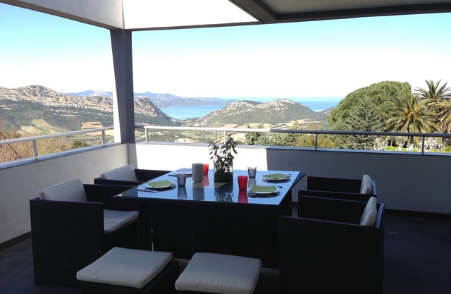 Modern villa with magnificent views of the Gulf of Saint Florent