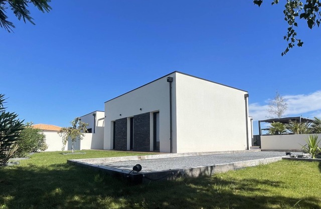 Modern villa with pool at the gateway to the Bassin d'Arcachon!