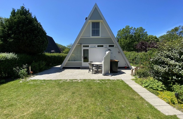 Modernly furnished and renovated house (2021) on the Grevelingenmeer.