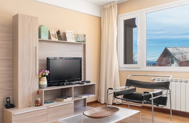 Moderno departamento cerca del centro con vista al lago Nahuel Huapi (TAB 8)