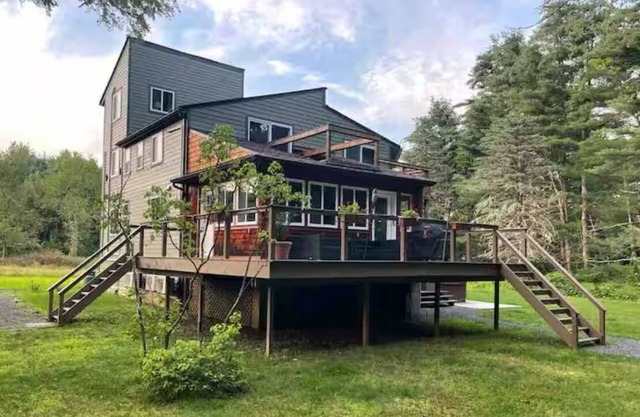 Mohonk's Peaceful 5BR-3BA~Jacuzzi~Huge Deck~Right On Coxing Kill~ Private Road