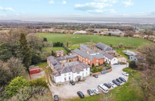 Mold Double Room Private Bathroom TV Free Wi-Fi