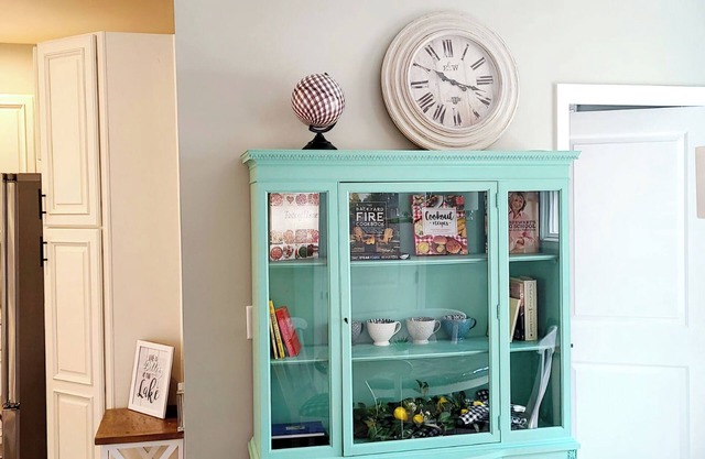 Monroe House - 2 Minute Drive to Lake Michigan ● Pet Friendly ● Beach Access