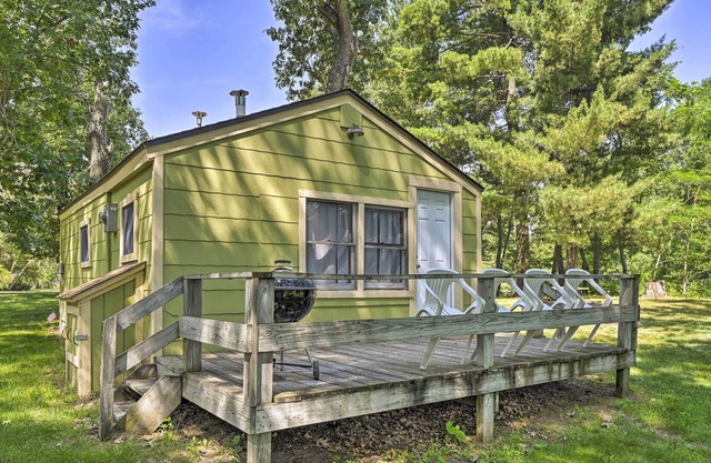 Montello Studio Cottage w/ Pier & Dock on Ox Creek