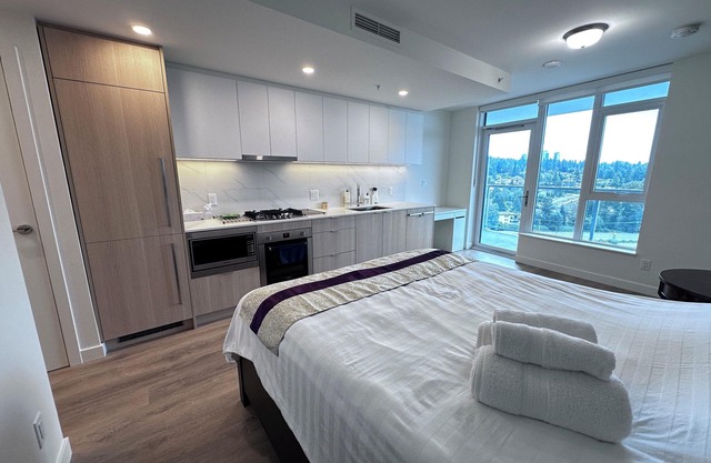 Monthly stay/Relocation Special near Lougheed Mall & SFU