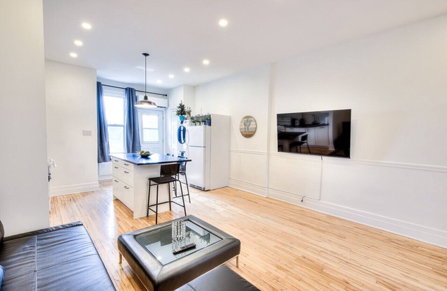 Montreal Classic Style 2br Apt