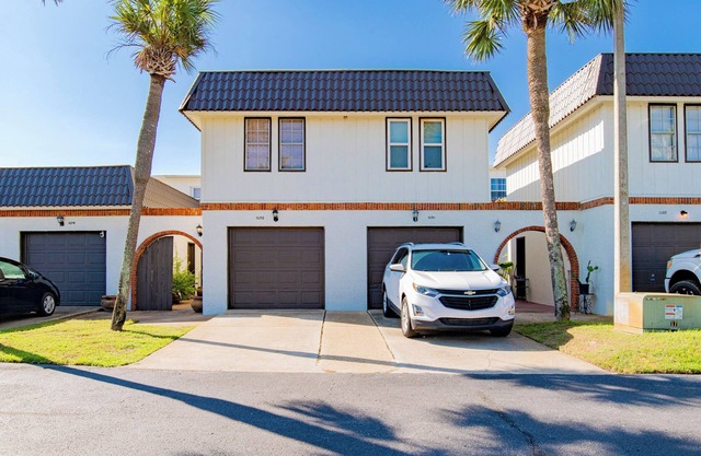 Moonlight Beach Studio | Easy Beach Access!