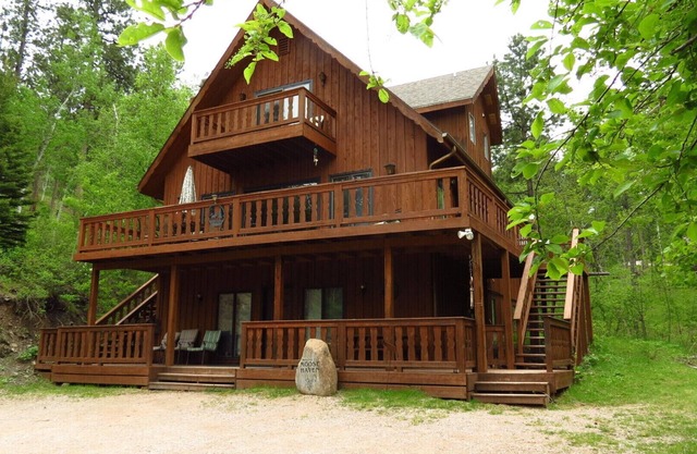 Moose Haven Cabin Close to ATV trails and Lake Pactola