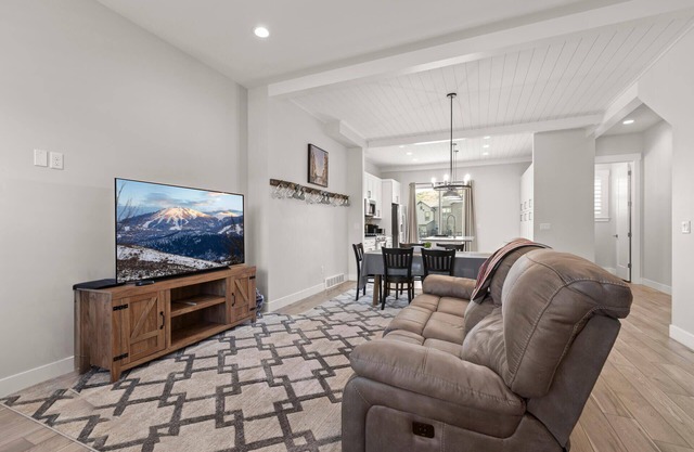 Moose Mgmt at Wasatch Springs 1107: