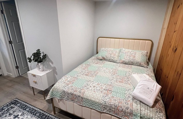 More then a Motel With Garden , Renovated Rooms at heart of Boothbay