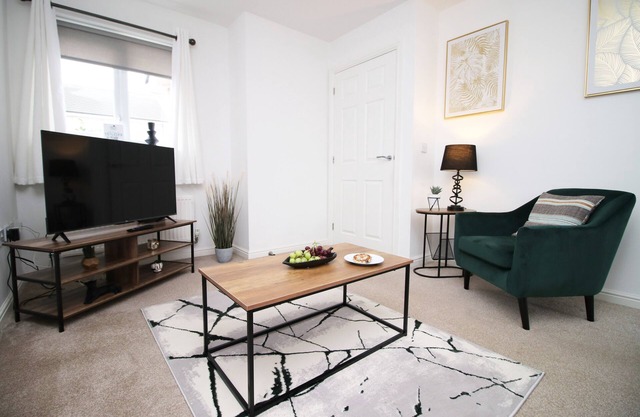 Morris House by Our Home Short Stays