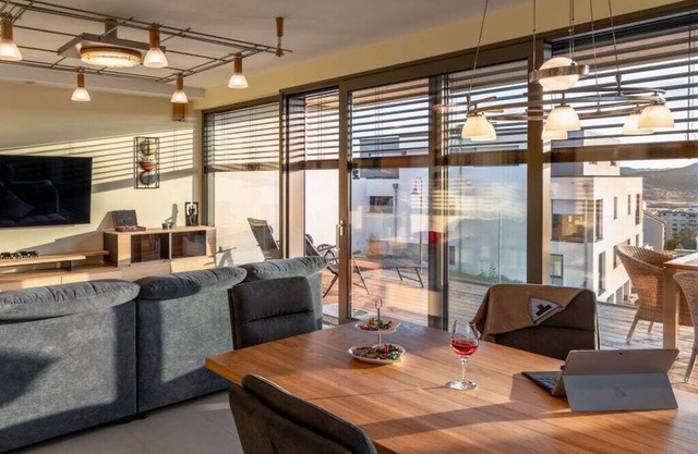 Mosel Sky Lounge with loggia & panoramic view