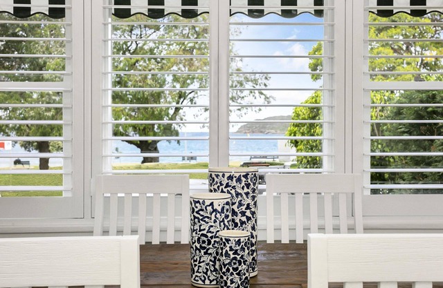 Mosman - BALO1 - The Esplanade - Stylish 2BR Beachfront Apartment Steps from Balmoral Sand