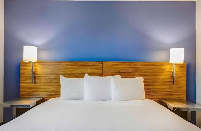 Motel 6 Arlington, Tx – Entertainment District