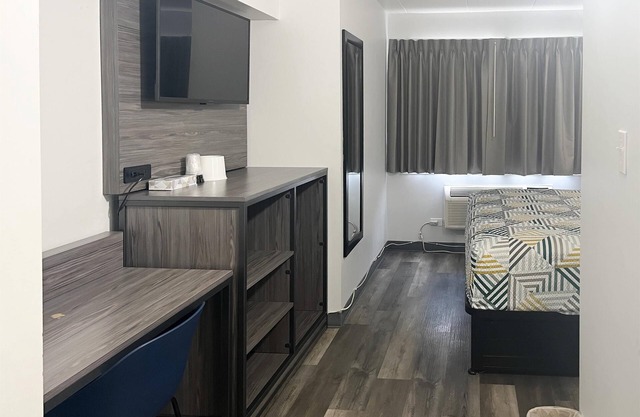 Motel 6 - Chicago, IL