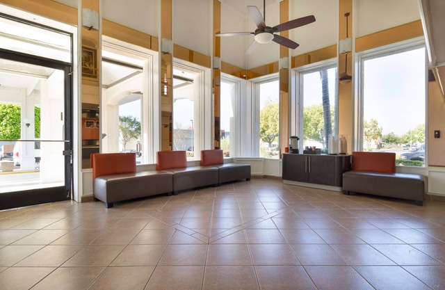 Motel 6 Claremont, CA