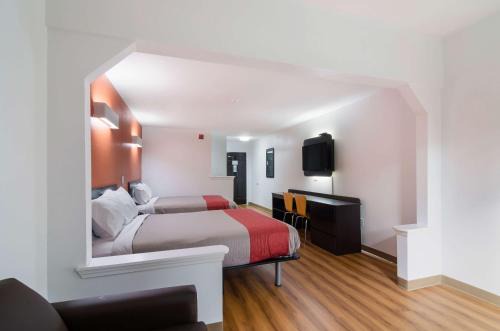 Motel 6 Moss Point, MS