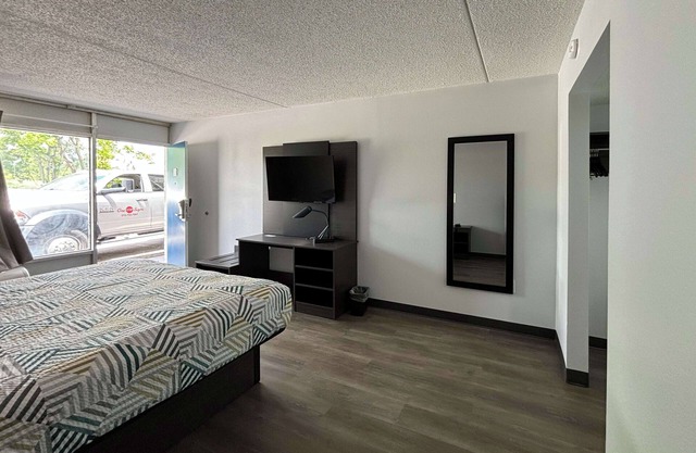 Motel 6 Richmond, KY – EKU Campus Area