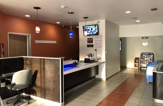 Motel 6 Woodway, TX