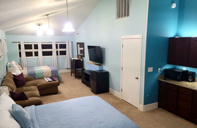 Mother-in-law Suite Close to Autzen/Hayward!